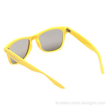 Passive Digital Cinema Equipment Compatible with This 3D Glasses